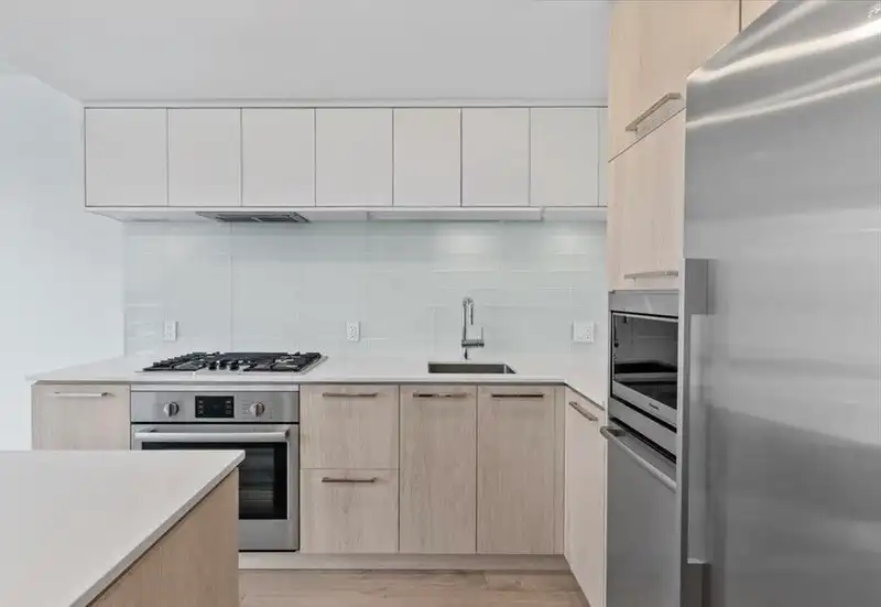 1508 680 SEYLYNN CRESCENT - photo 4 of 31