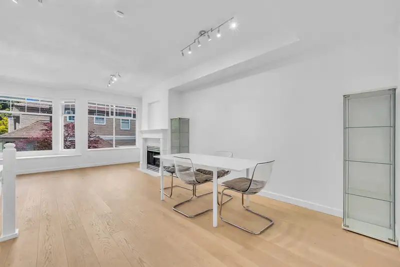 22 5950 OAKDALE ROAD - photo 2 of 31
