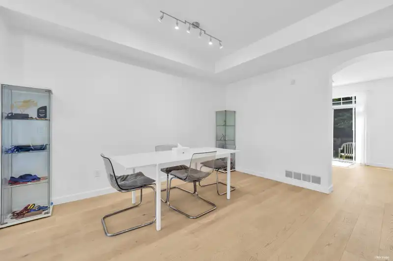 22 5950 OAKDALE ROAD - photo 3 of 31