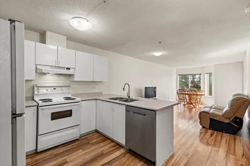 309 12110 80 AVENUE - photo 3 of 26