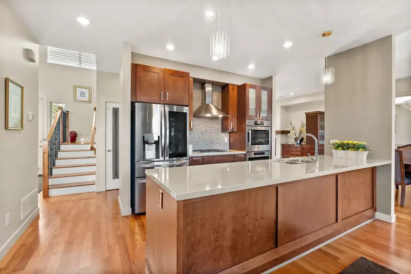 57 2603 162 STREET - photo 3 of 25