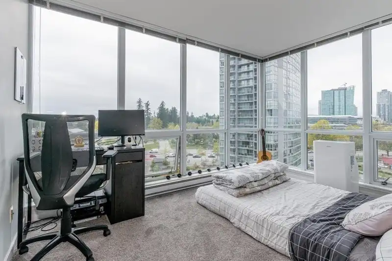809 9981 WHALLEY BOULEVARD - photo 4 of 19