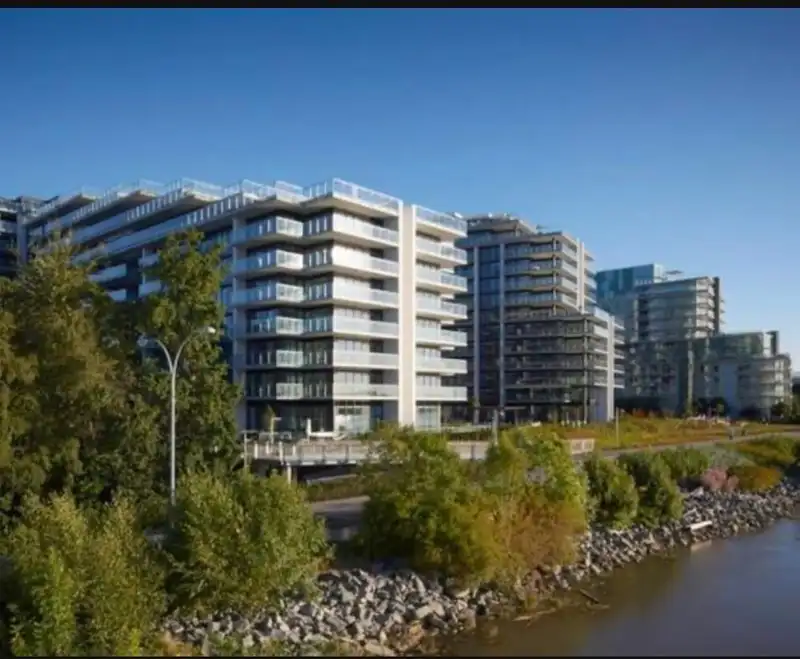 711 6811 PEARSON WAY - photo 3 of 39