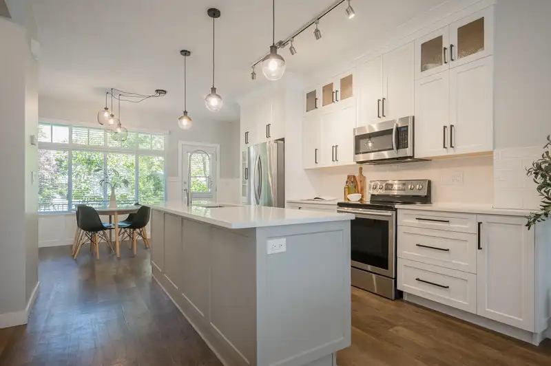 33 19455 65 AVENUE - photo 4 of 35