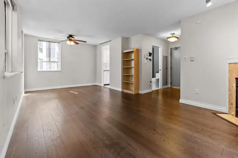13 7077 BERESFORD STREET - photo 3 of 20