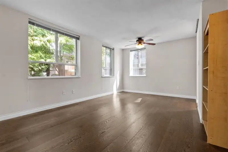 13 7077 BERESFORD STREET - photo 4 of 20