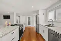 2225 CRYSTAL COURT - thumbnail 10