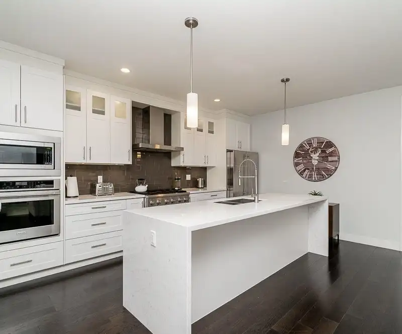 64 15988 32 AVENUE - photo 3 of 24