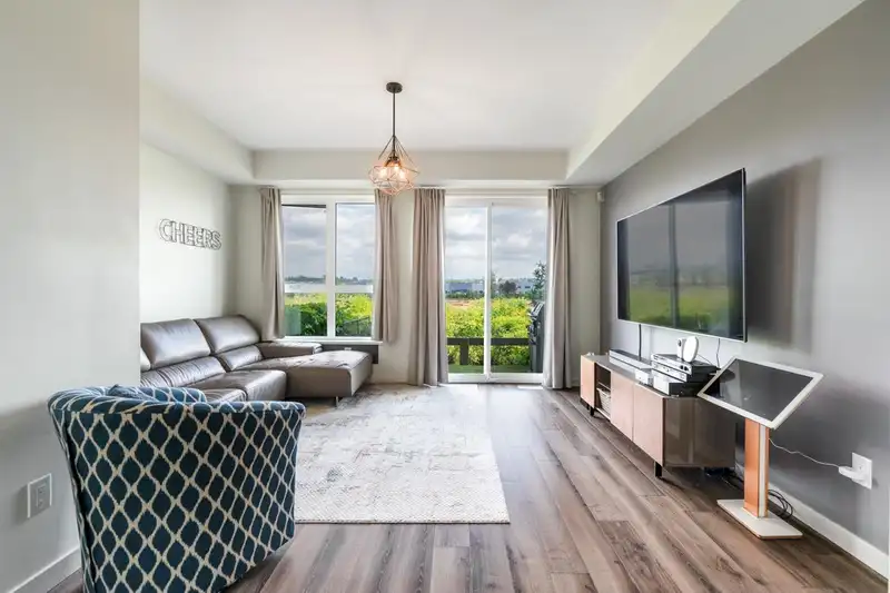 50 10311 RIVER DRIVE - photo 3 of 34