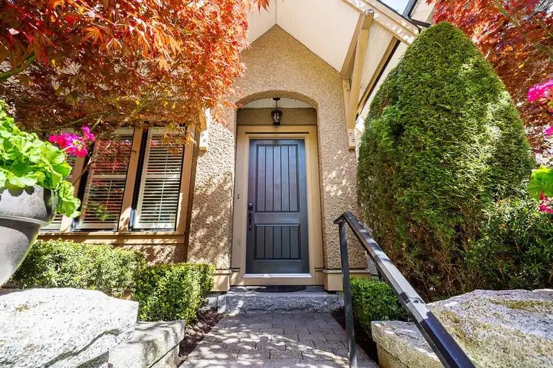 2560 128 STREET - photo 1 of 33