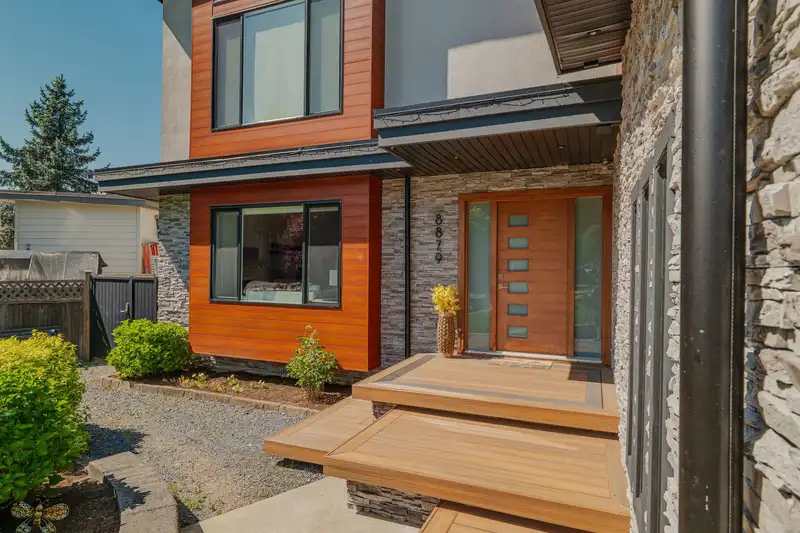 8879 204B STREET - photo 3 of 40