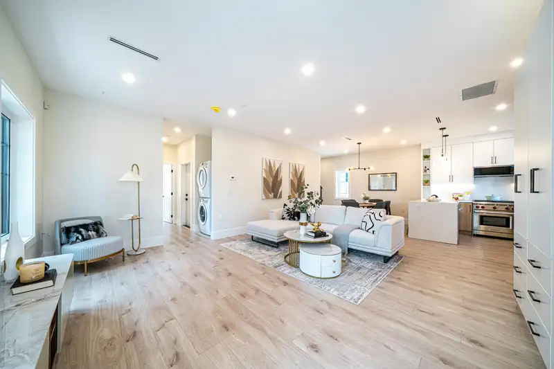 972 PARK DRIVE - photo 4 of 37
