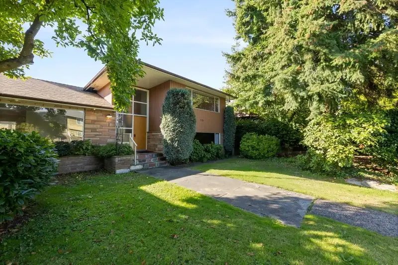 772 W 52ND AVENUE - photo 2 of 30