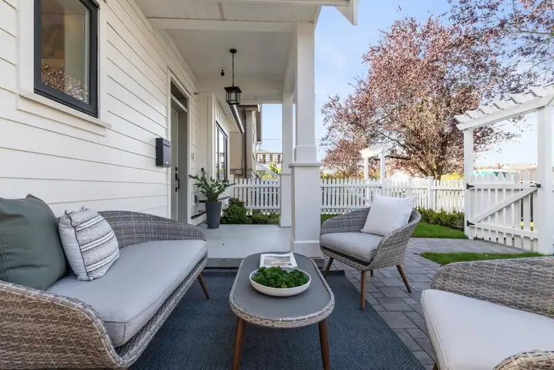 1 2444 NAPIER STREET - photo 4 of 28
