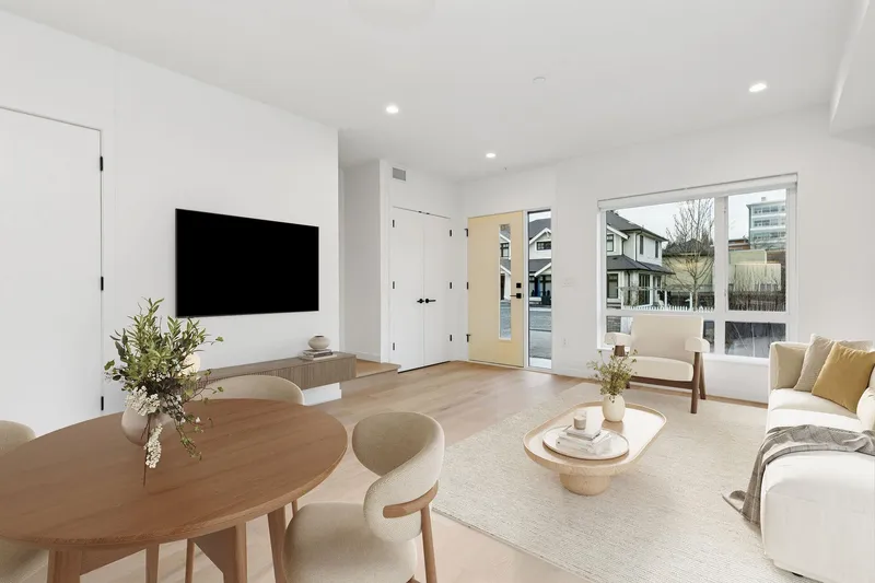 4817 LAUREL STREET - photo 4 of 23