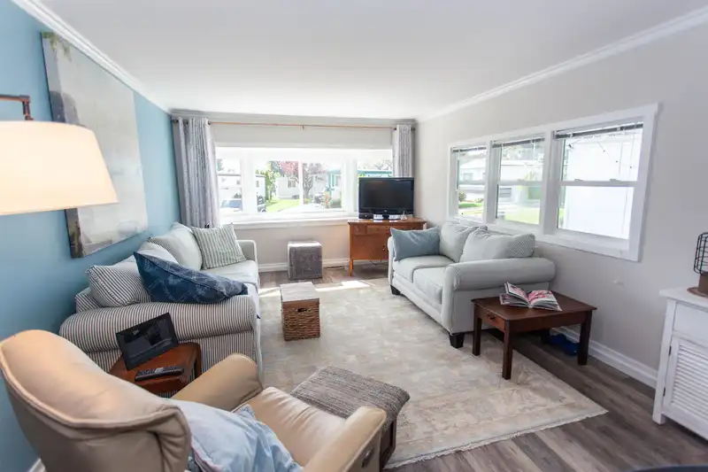 209 1840 160 STREET - photo 2 of 28