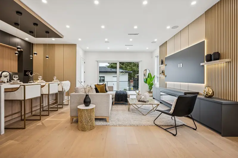 2 6362 CURTIS STREET - photo 3 of 25