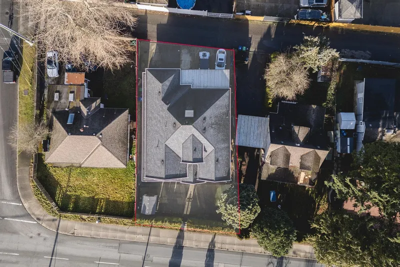 12617 88 AVENUE - photo 2 of 25