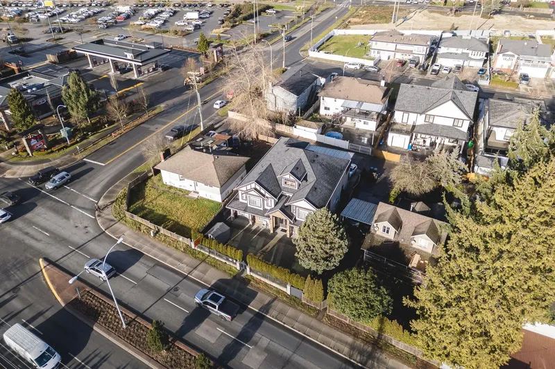 12617 88 AVENUE - photo 4 of 25