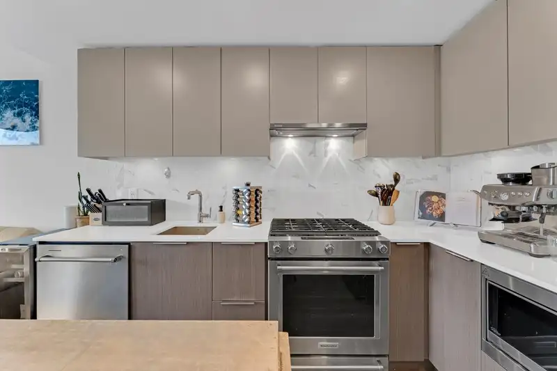 409 648 LEA AVENUE - photo 3 of 13
