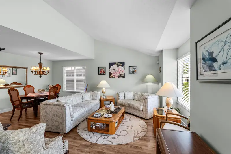 19 6885 184 STREET - photo 2 of 25