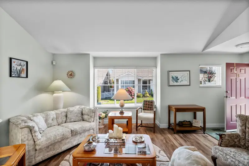 19 6885 184 STREET - photo 4 of 25