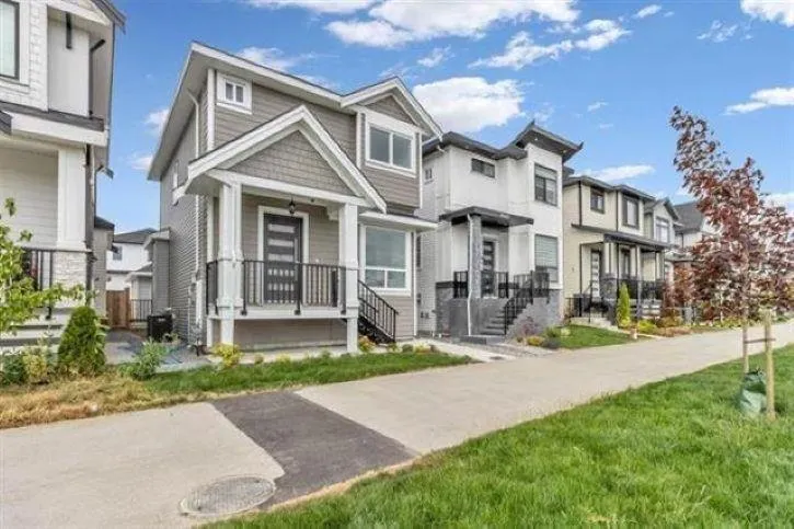 19415 70 AVENUE - photo 2 of 25