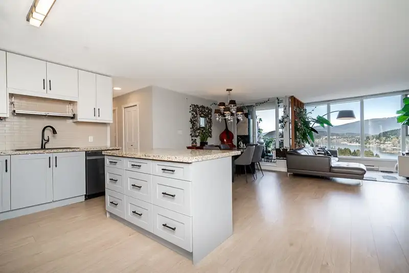 2303 660 NOOTKA WAY - photo 4 of 39