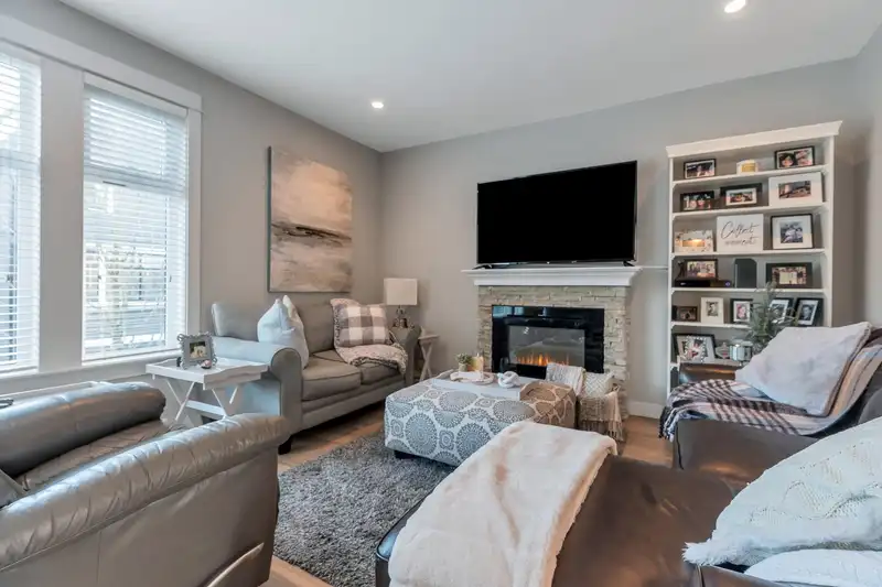 14 3303 ROSEMARY HEIGHTS CRESCENT - photo 3 of 39