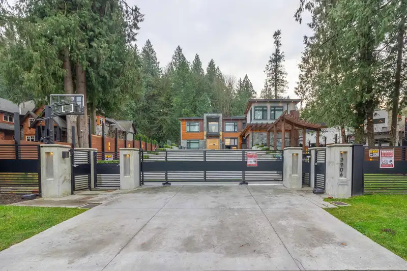 13906 35A AVENUE - photo 1 of 38