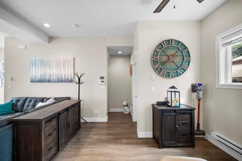 12 6945 185 STREET - photo 2 of 25