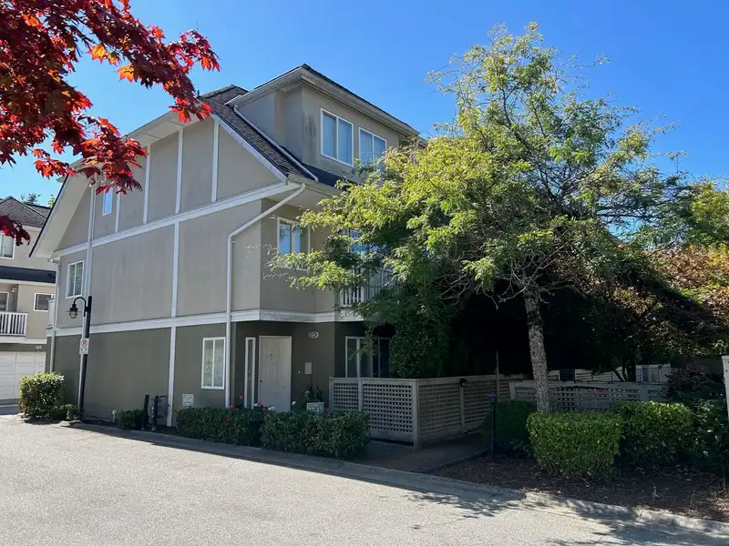 37 7831 GARDEN CITY ROAD - photo 1 of 6