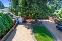 8245 144A STREET - thumbnail 36