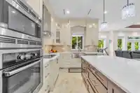 8245 144A STREET - thumbnail 10