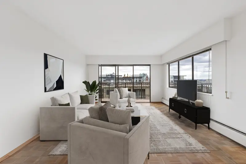 211 155 E 5TH STREET - photo 3 of 25