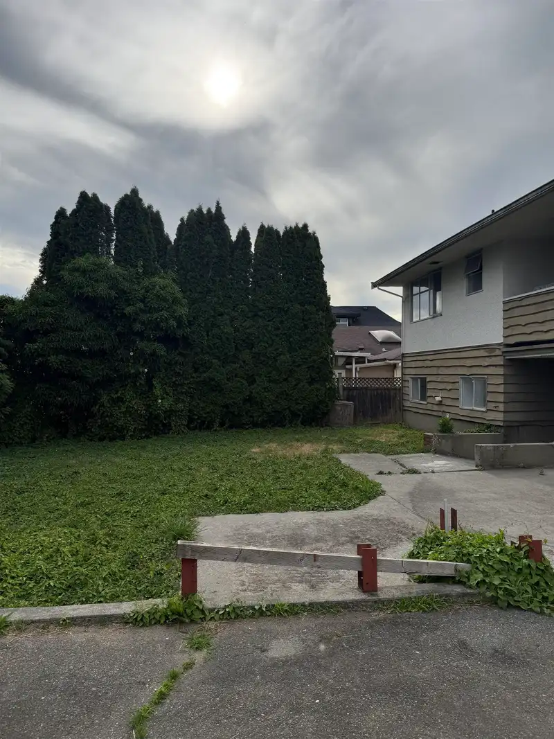 11220 KING ROAD - photo 3 of 7