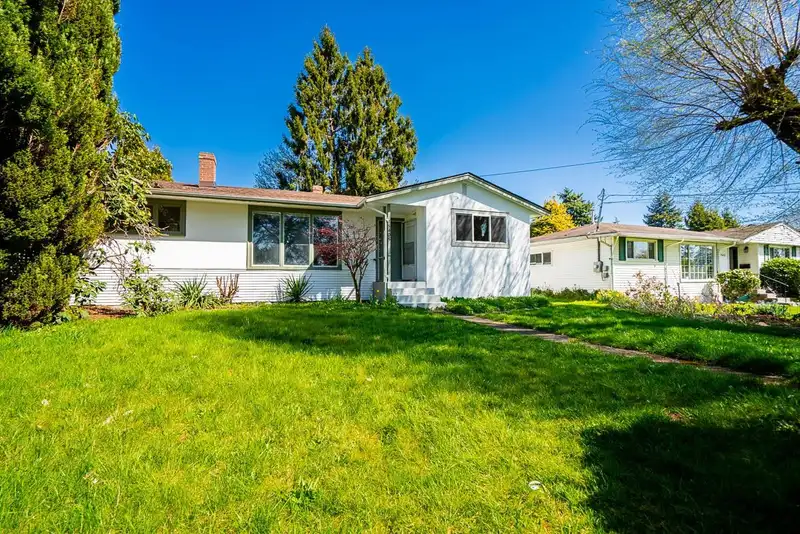 15405 SEMIAHMOO AVENUE - photo 2 of 21