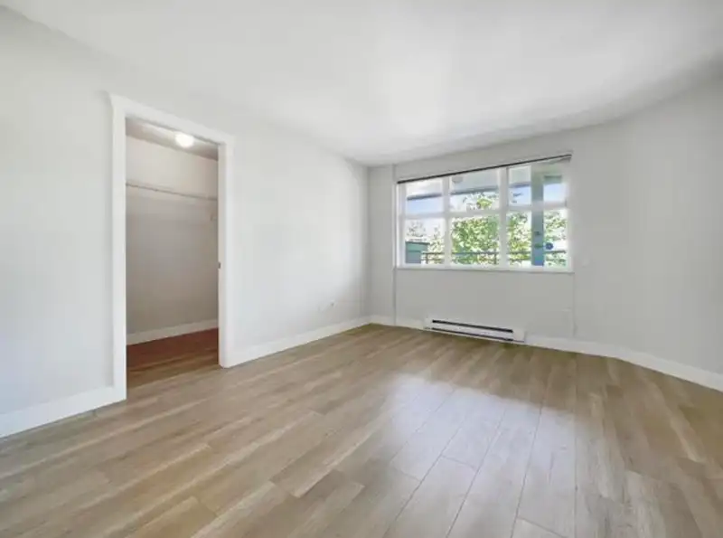 208 3580 W 41ST AVENUE - photo 4 of 7