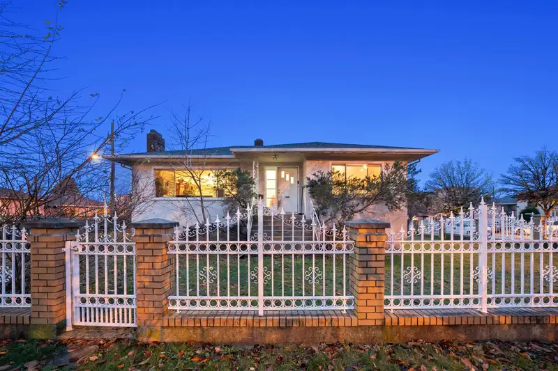 6425 DOMAN STREET - photo 4 of 18