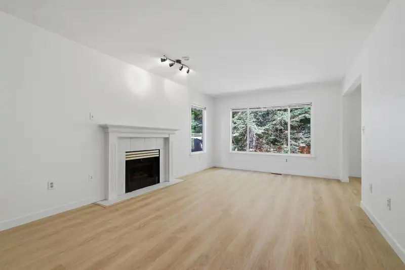 20885 95A AVENUE - photo 4 of 22