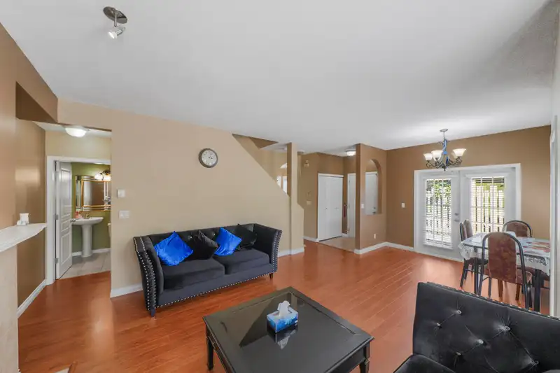 1 18707 65 AVENUE - photo 3 of 37