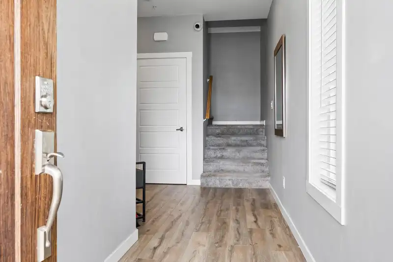 B 9279 CARLETON STREET - photo 4 of 40
