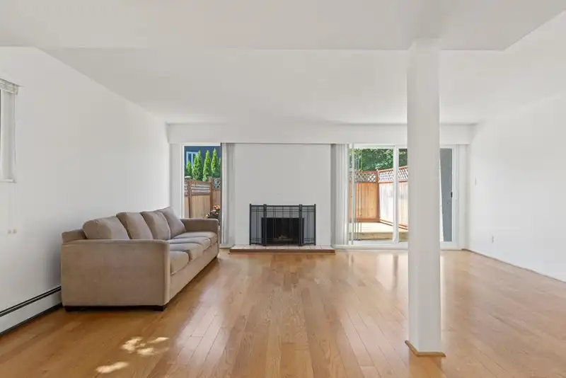 801 555 W 28TH STREET - photo 2 of 27