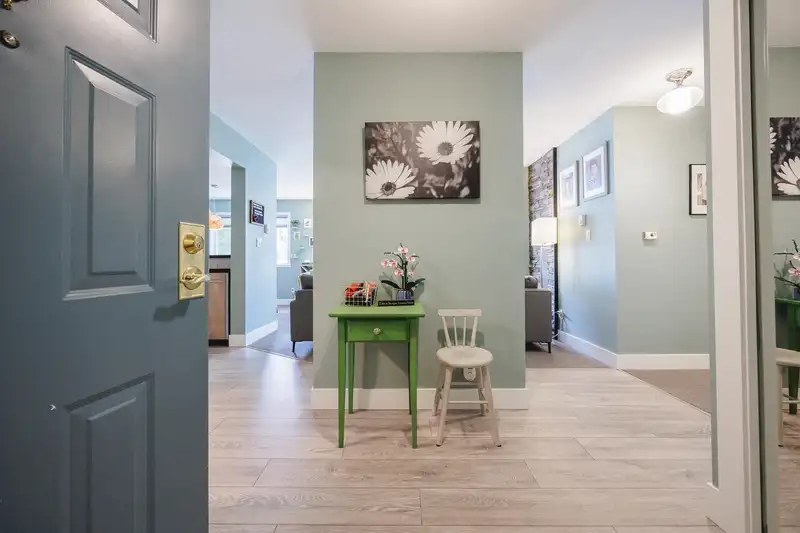 209 13959 16 AVENUE - photo 2 of 36