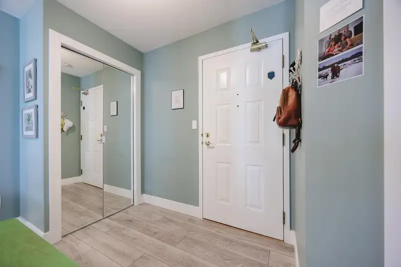 209 13959 16 AVENUE - photo 3 of 36