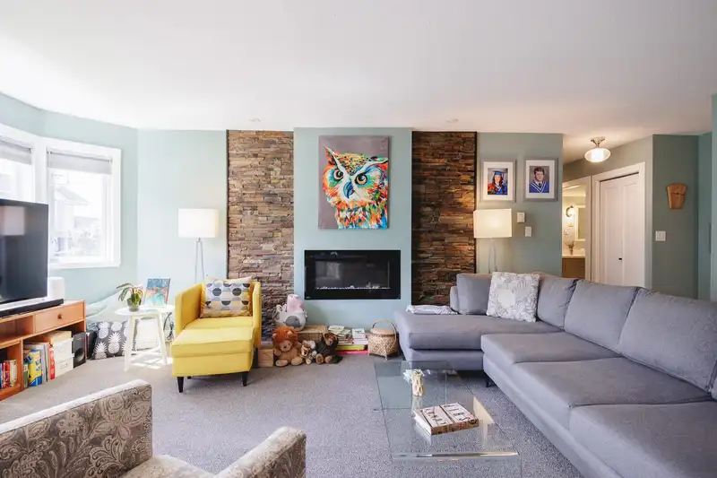 209 13959 16 AVENUE - photo 4 of 36