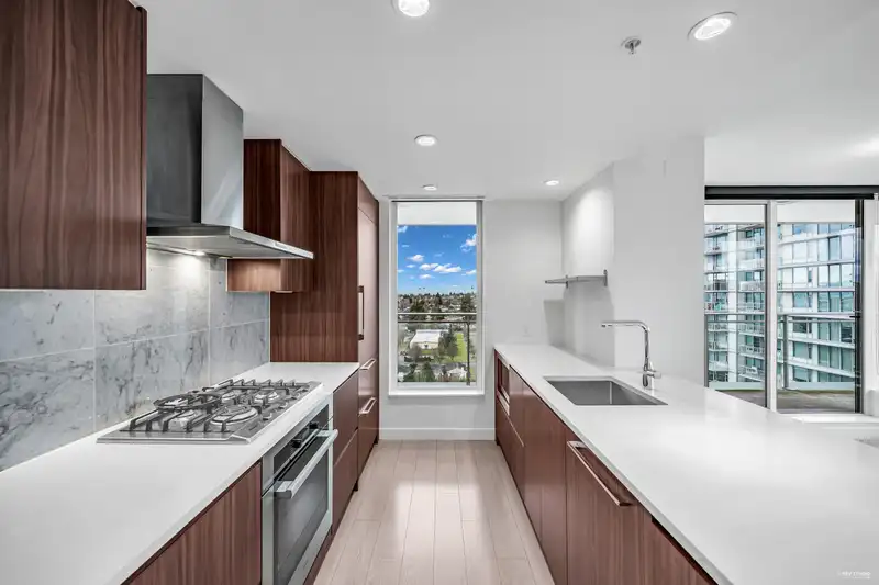 2207 455 SW MARINE DRIVE - photo 4 of 33