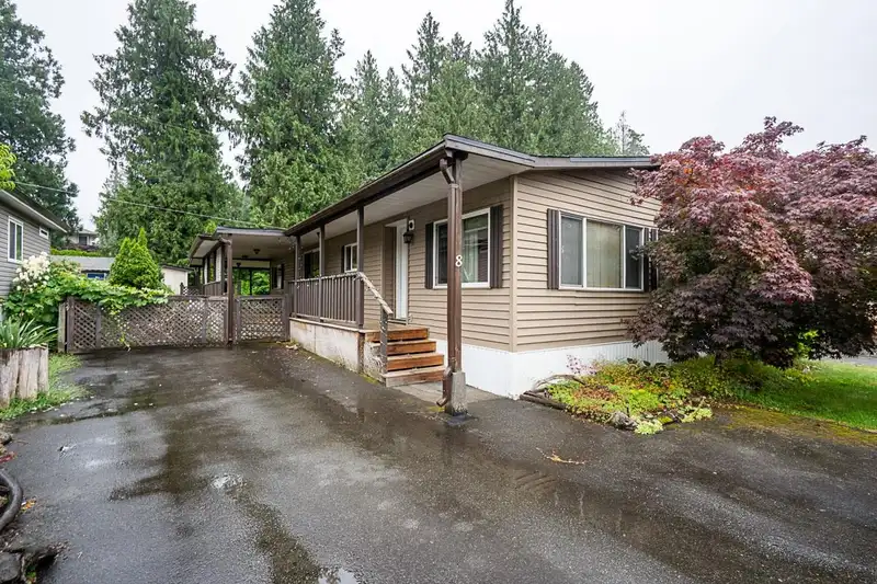 8 52324 YALE ROAD - photo 1 of 39