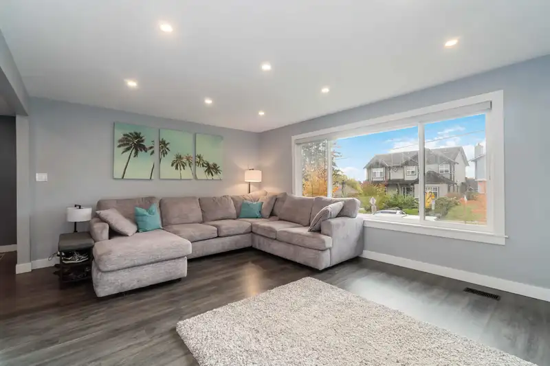 415 ALBERTA STREET - photo 3 of 40
