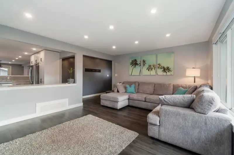 415 ALBERTA STREET - photo 4 of 40